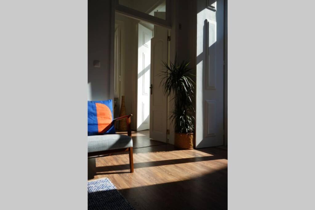 Unique Sao Bento Apartment Ideal For A Group Lisboa Exterior foto