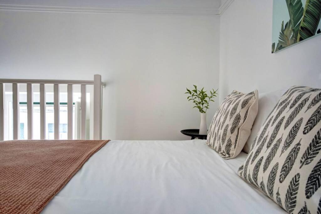 Unique Sao Bento Apartment Ideal For A Group Lisboa Exterior foto